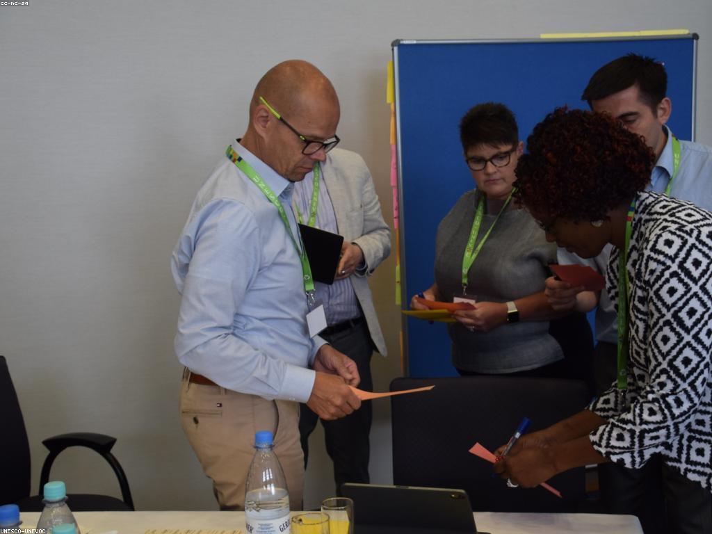 ស្លុតដែលមានអត្ថប្រយោជន៍សម្រាប់ការអប់រំ