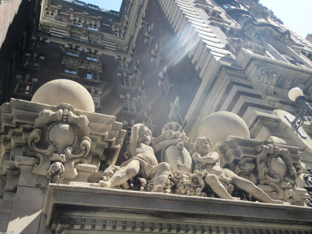 ពិនិត្យស្លុតថ្មី: ការបង្ហាញពីអត្ថប្រយោជន៍នៃស្លុតសម័យថ្មី